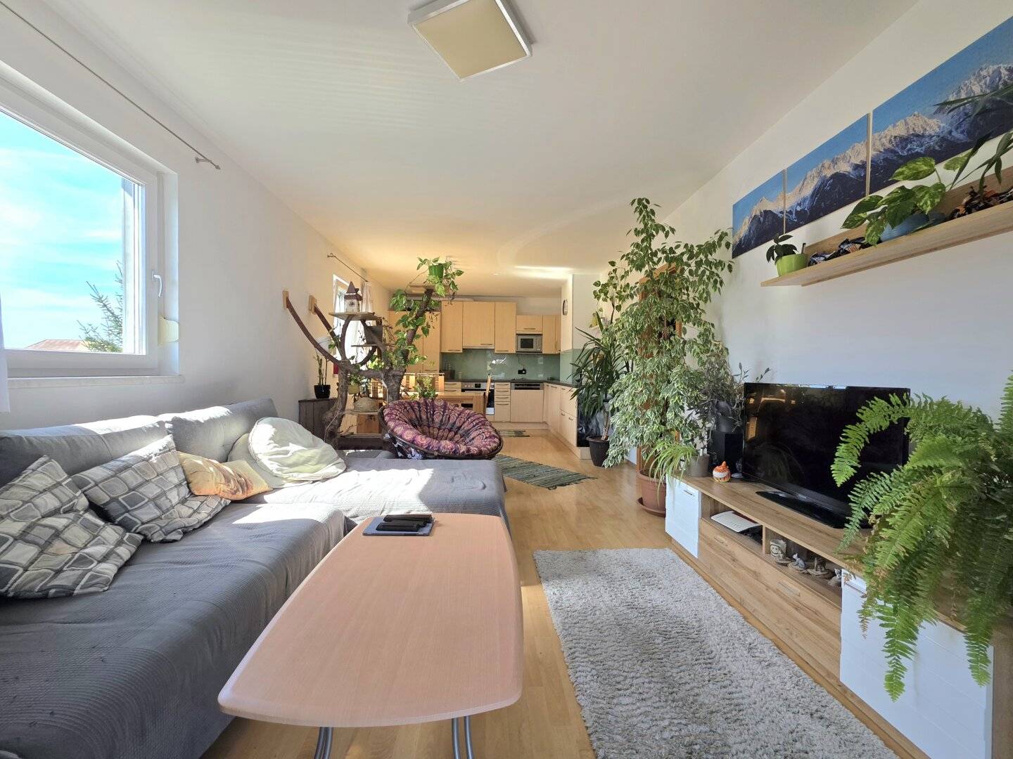 Sonnige und ruhige Wohnung in einem Zweifamilienhaus mit Garten und Balkon!