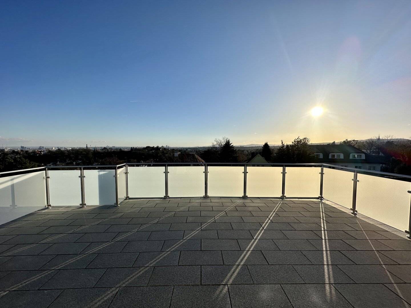 Luxury apartment / 2 terraces / Schreiberweg / View over Vienna / Grinzinger prime location