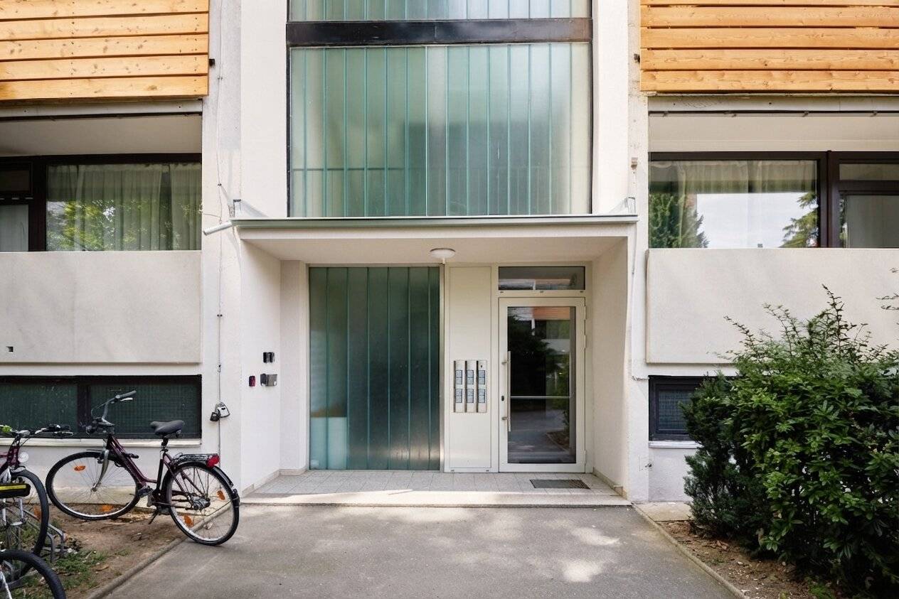 Modern 3-room apartment with loggia in Graz, 65m², prime location around €236,000