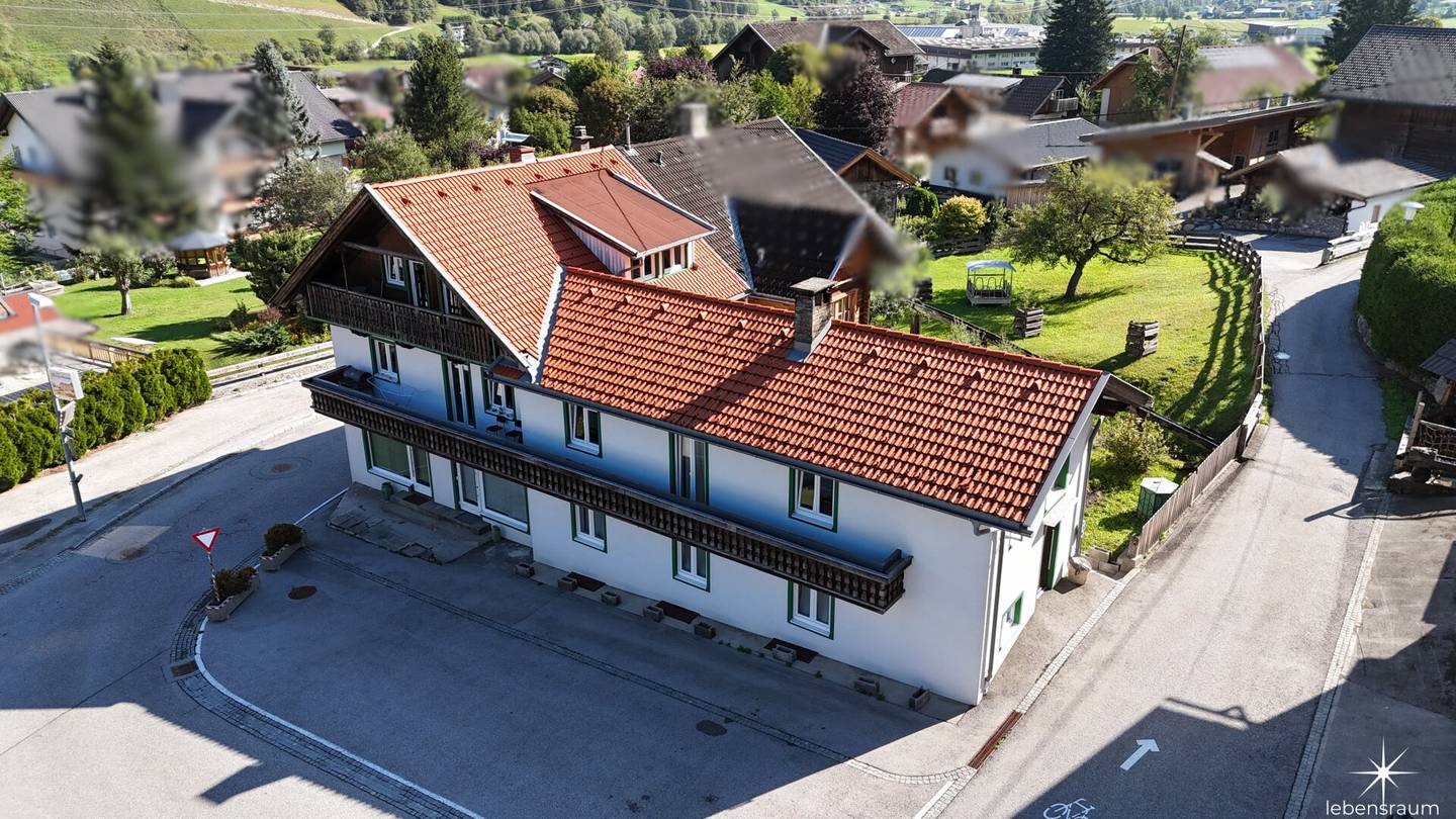 Design Your Living Space: High-yield Multi-family House in the Idyllic Mölltal. Turnkey &amp; Modernized