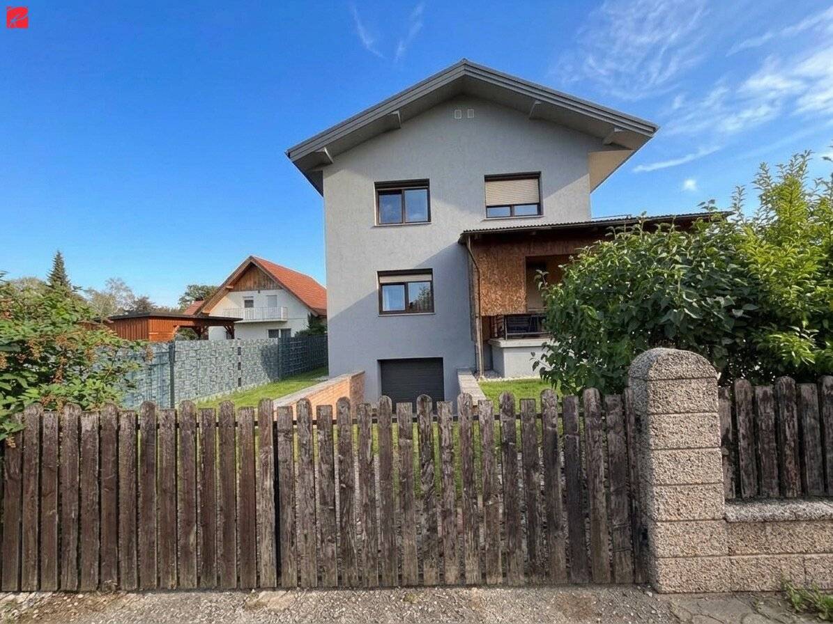 Spacious multi-family house with generous garden