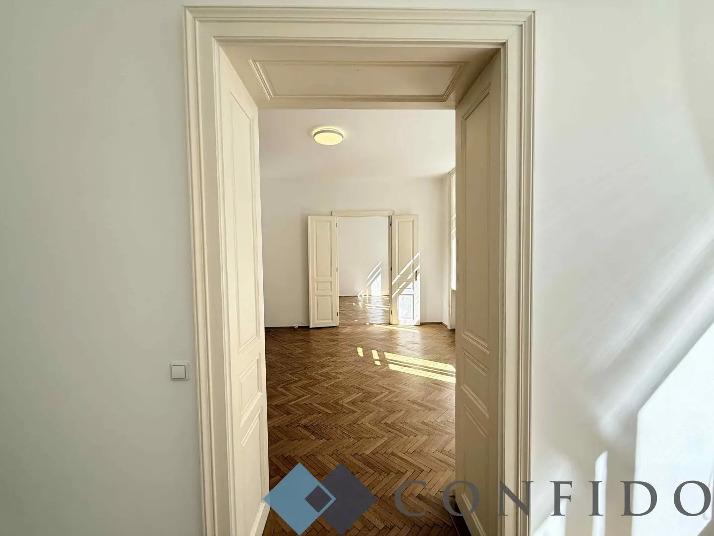 CLUSIUSGASSE - 3 Zimmer Altbauwohnung mit Potenzial!