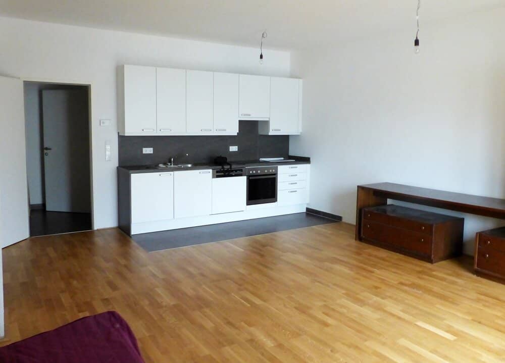 One-room apartment directly at Schlossplatz in Wolkersdorf - Top 1