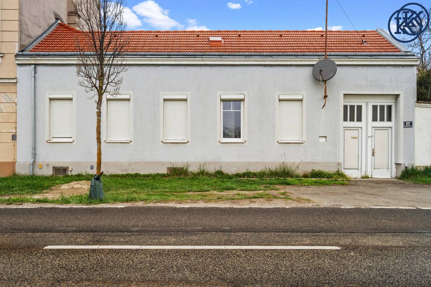 Building-ready plot with approved project in the 21st district