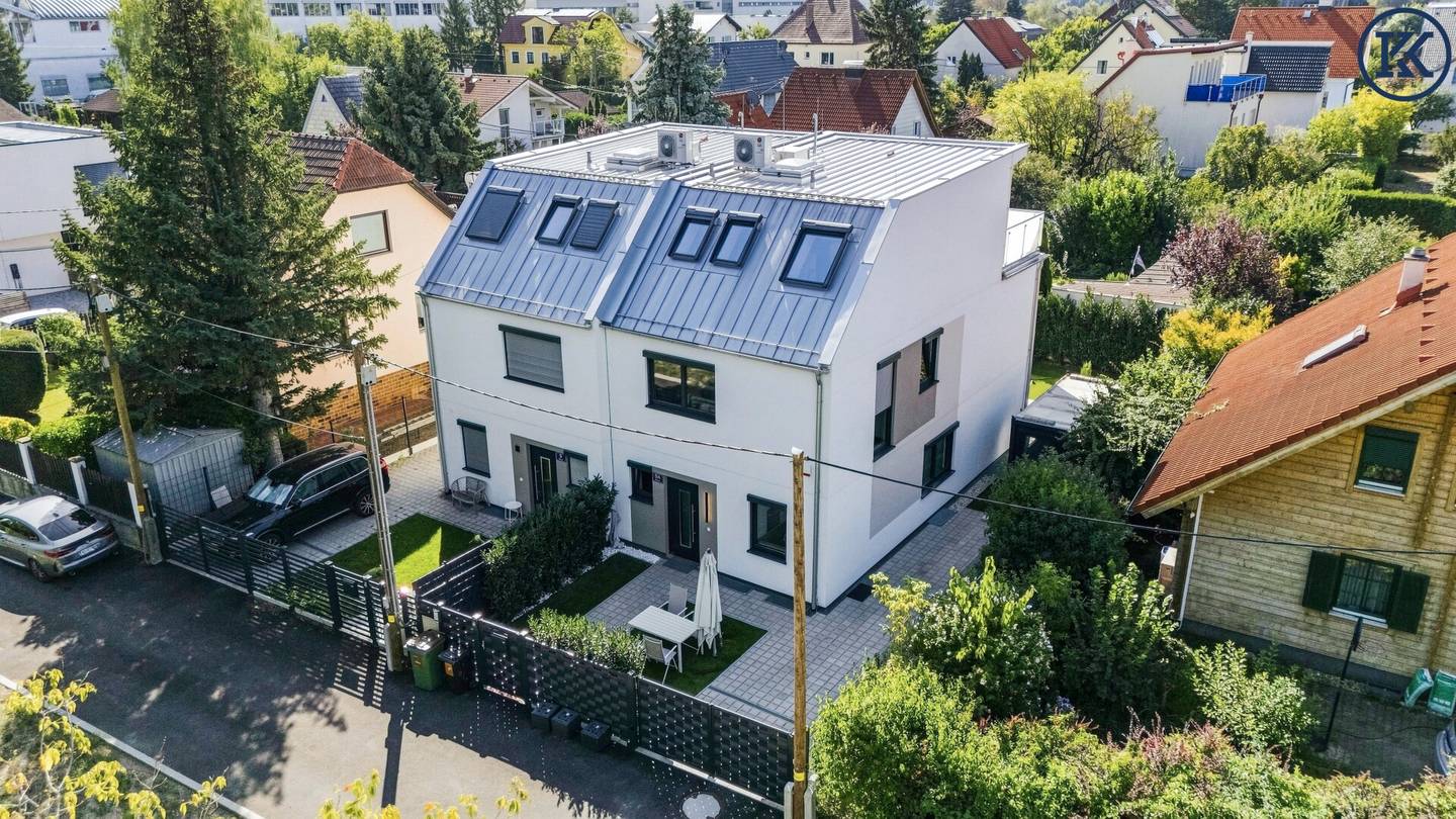 Dream home on freehold land – semi-detached house at the Alte Donau