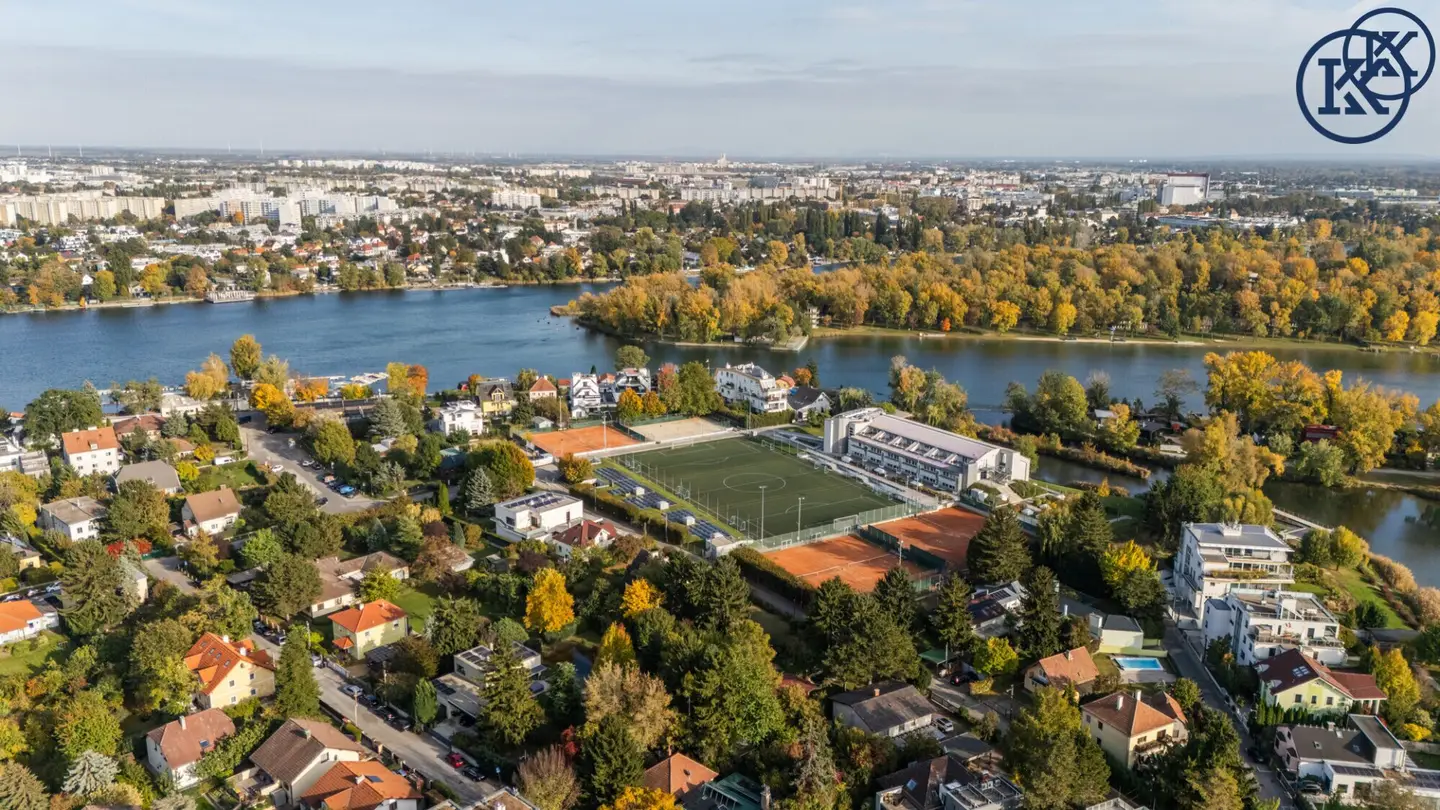 Living by the Water: Stylish 84 m² near Kaiserwasser with Air Conditioning & Terrace