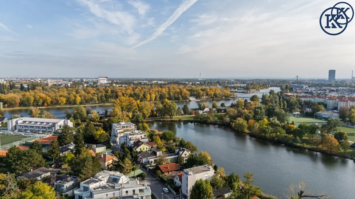 Living by the Water: Stylish 84 m² near Kaiserwasser with Air Conditioning & Terrace