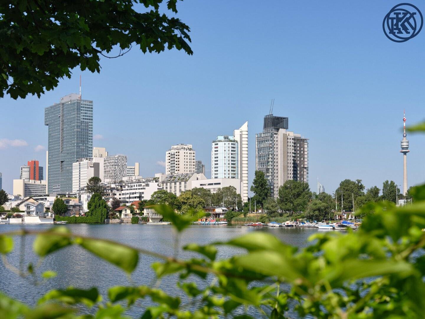 Your private retreat: Ground-floor apartment with XXL garden at the Alte Donau