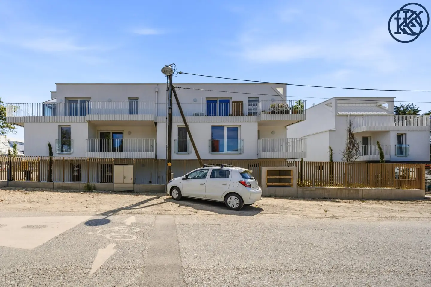Urbanes Wohngefühl mit Balkon: Stilvolles 2-Zimmer-Domizil im Obergeschoss nahe der U1