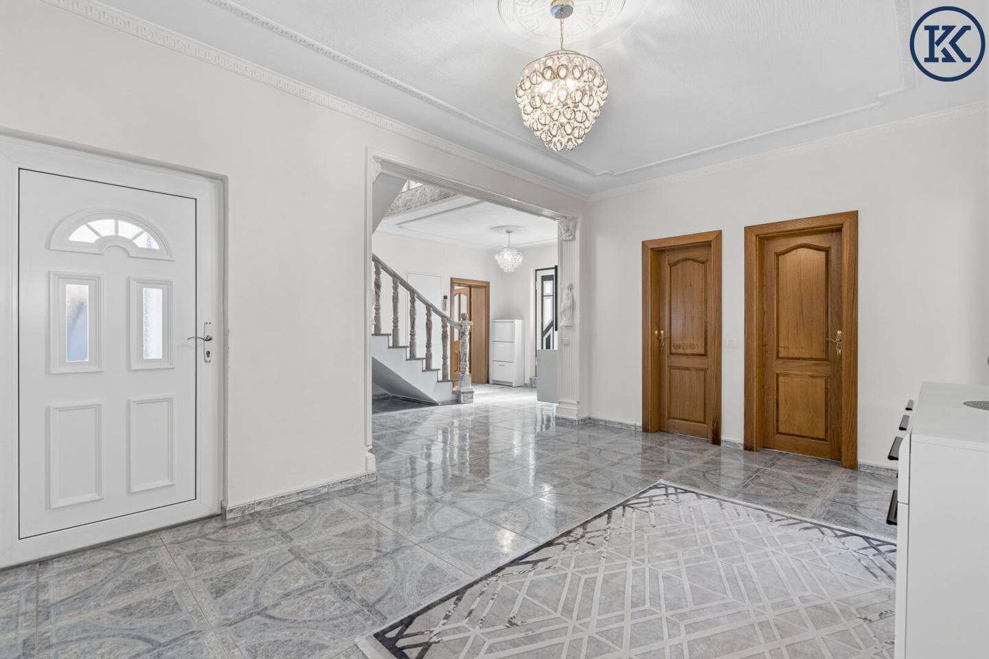 Spacious single-family or two-family house that combines space, tranquility and living quality