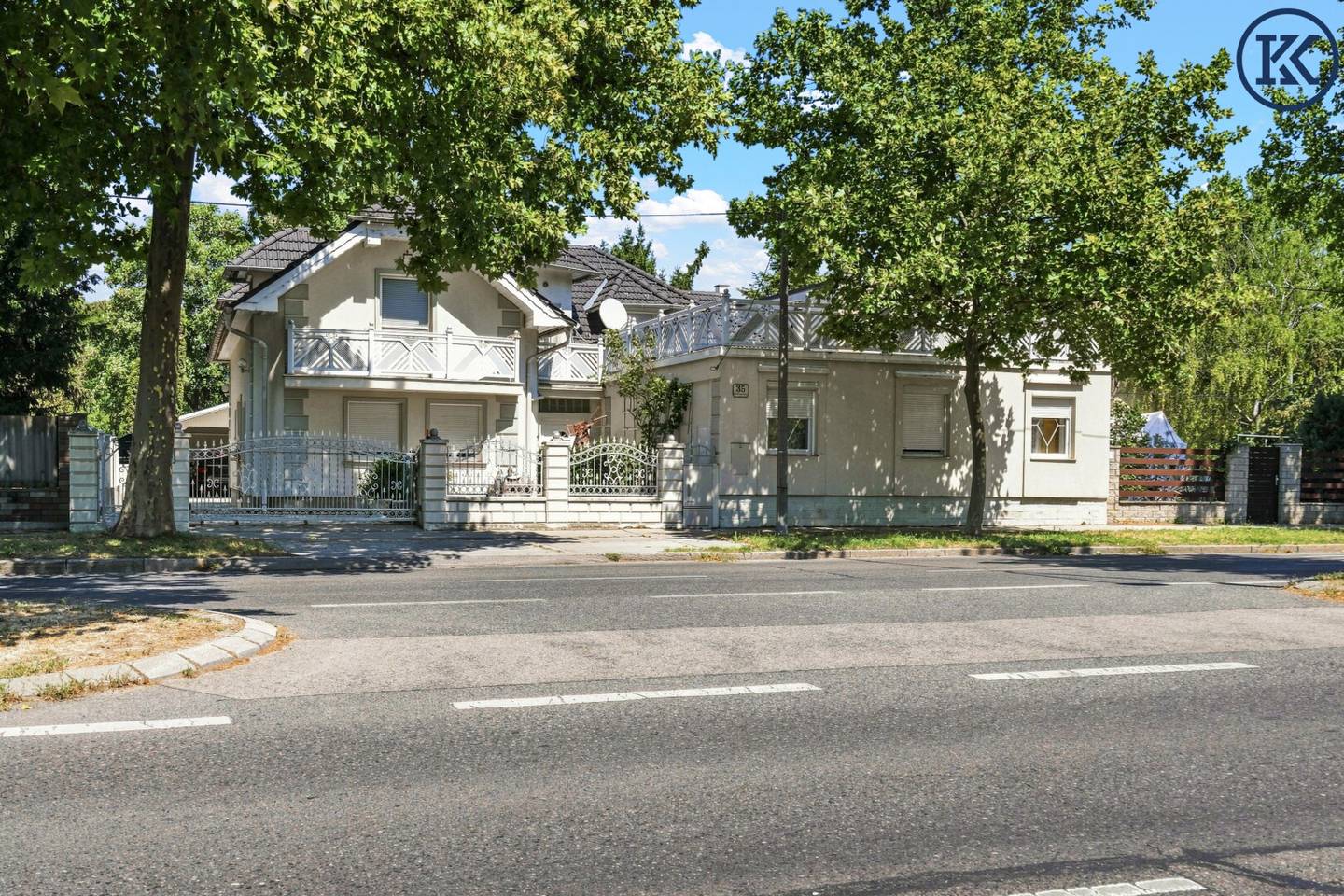 Zwei Häuser, ein Zuhause – Villa mit Charakter in Aspern