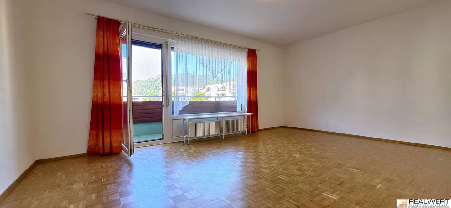 PARSCH | 2-room apartment with loggia and parking space