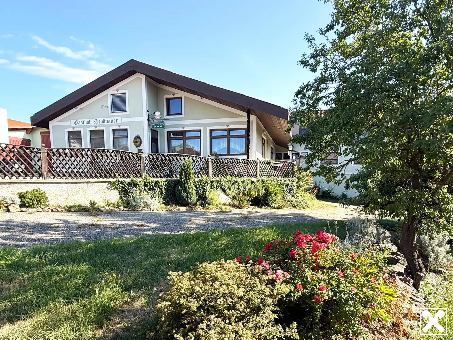 Wohnung in property package with alpine view and inn potential
