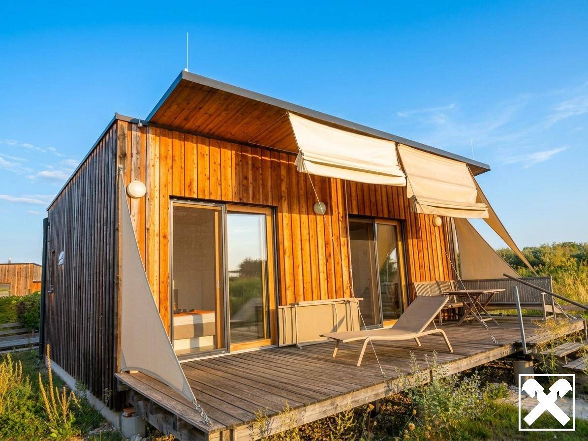 Modern holiday apartment with direct lake access
