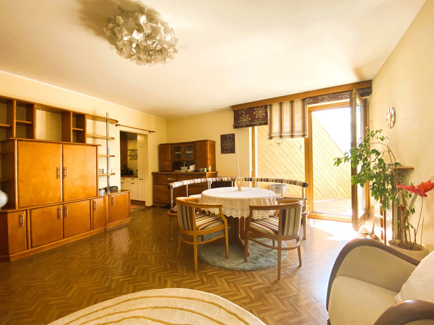 Helle Wohnung mit Loggia und Seeblick