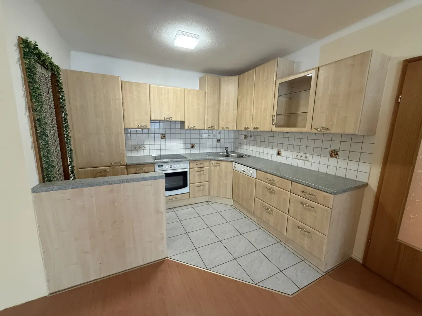 Ground floor apartment near the riverside with loggia