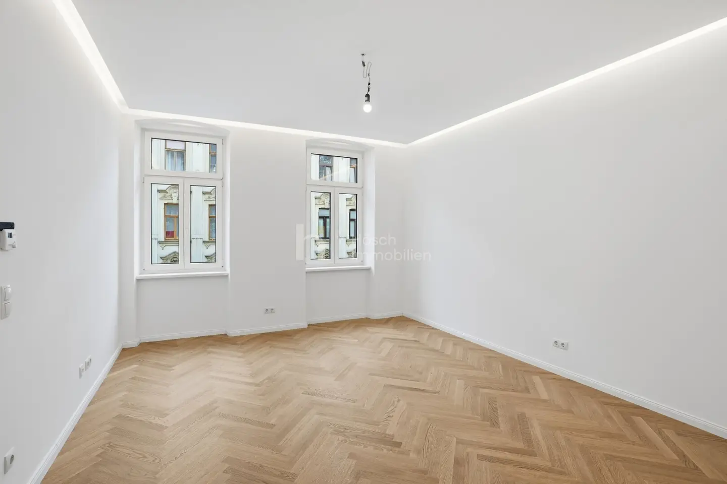 Core renovated: Spacious 3-room apartment on the 4th floor with elevator near Augarten
