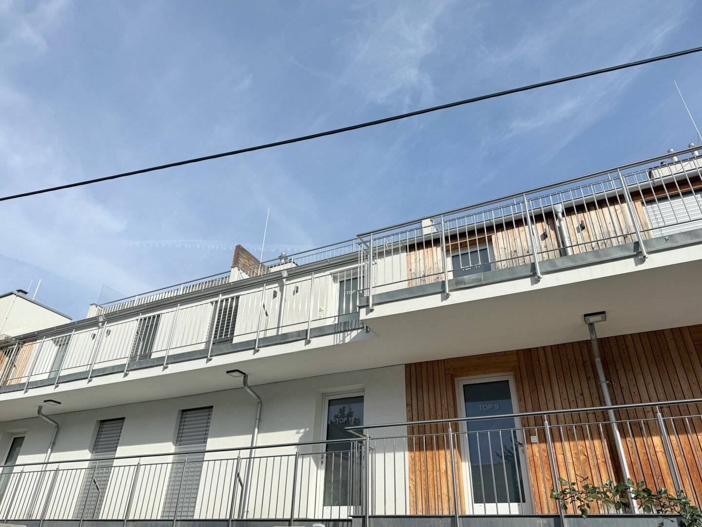 Edle 3- Zimmer-Wohnung mit großer Dachterrasse