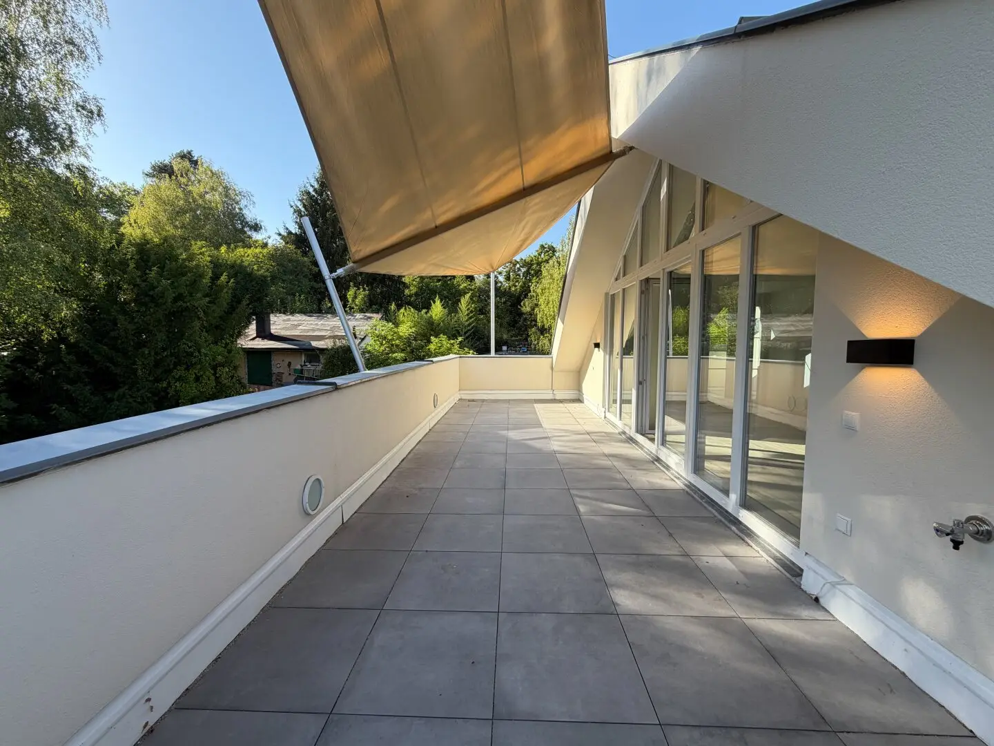 ERSTBEZUG NACH GENERALSANIERUNG: "Wohnatelier Sievering" | Exklusive DG-Wohnung mit 5 Terrassen