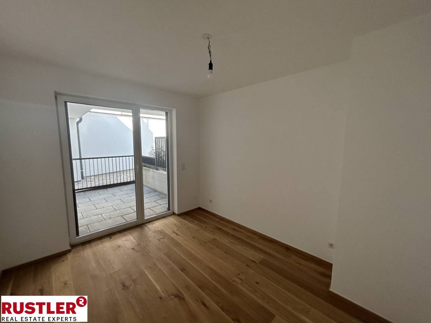 Erdgeschosswohnung mit Privatgarten und Loggia nahe Prater