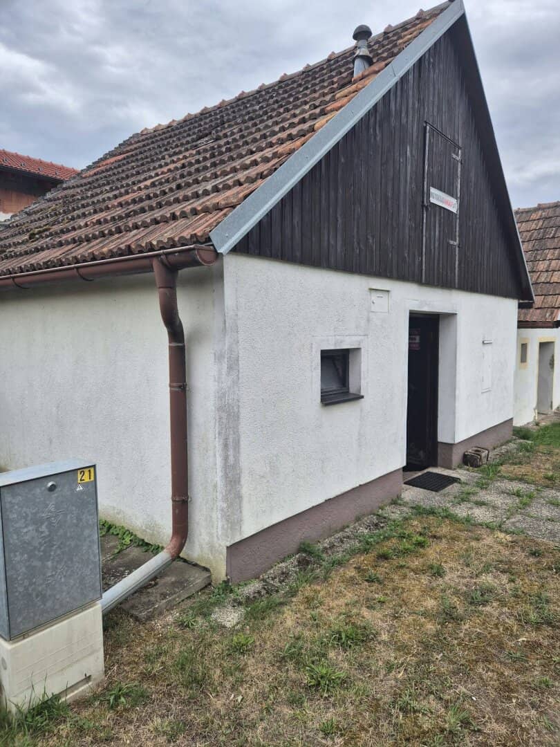 Prime location in Großkrut 31 m² large wine cellar near the Kellerberg Großkrut only 40 minutes from Vienna