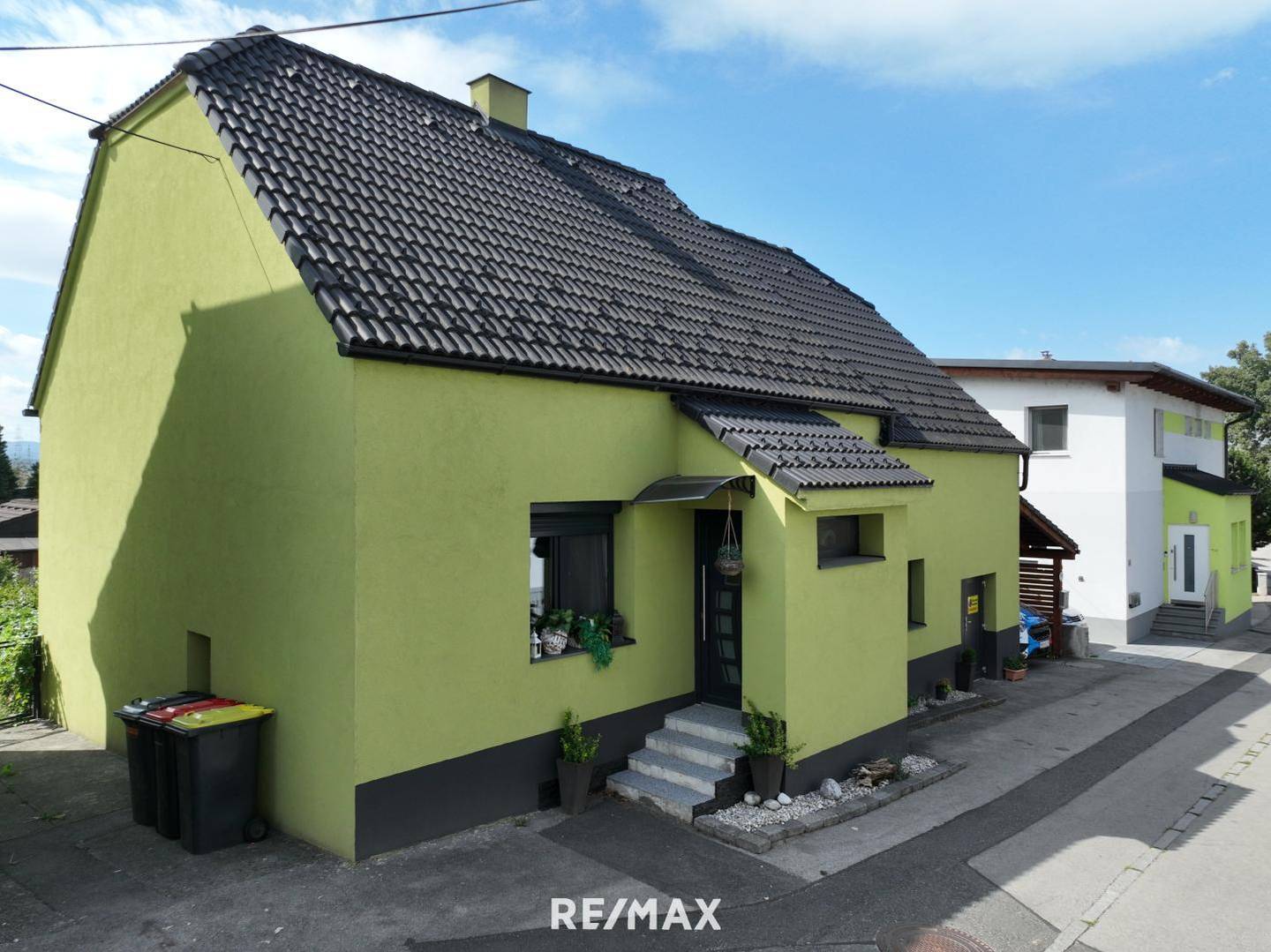 Sanierte Familienwohnung mit sonnigem Garten