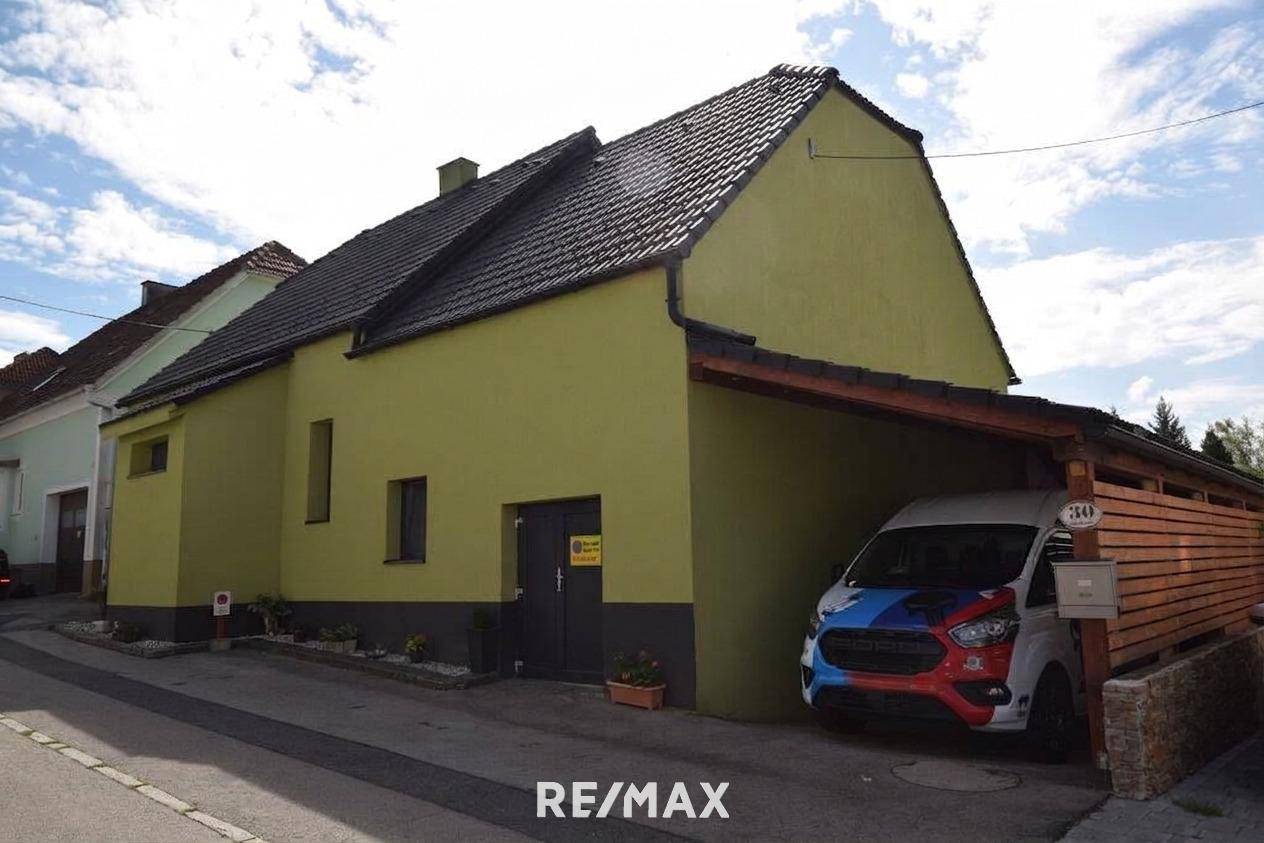 Sanierte Familienwohnung mit sonnigem Garten