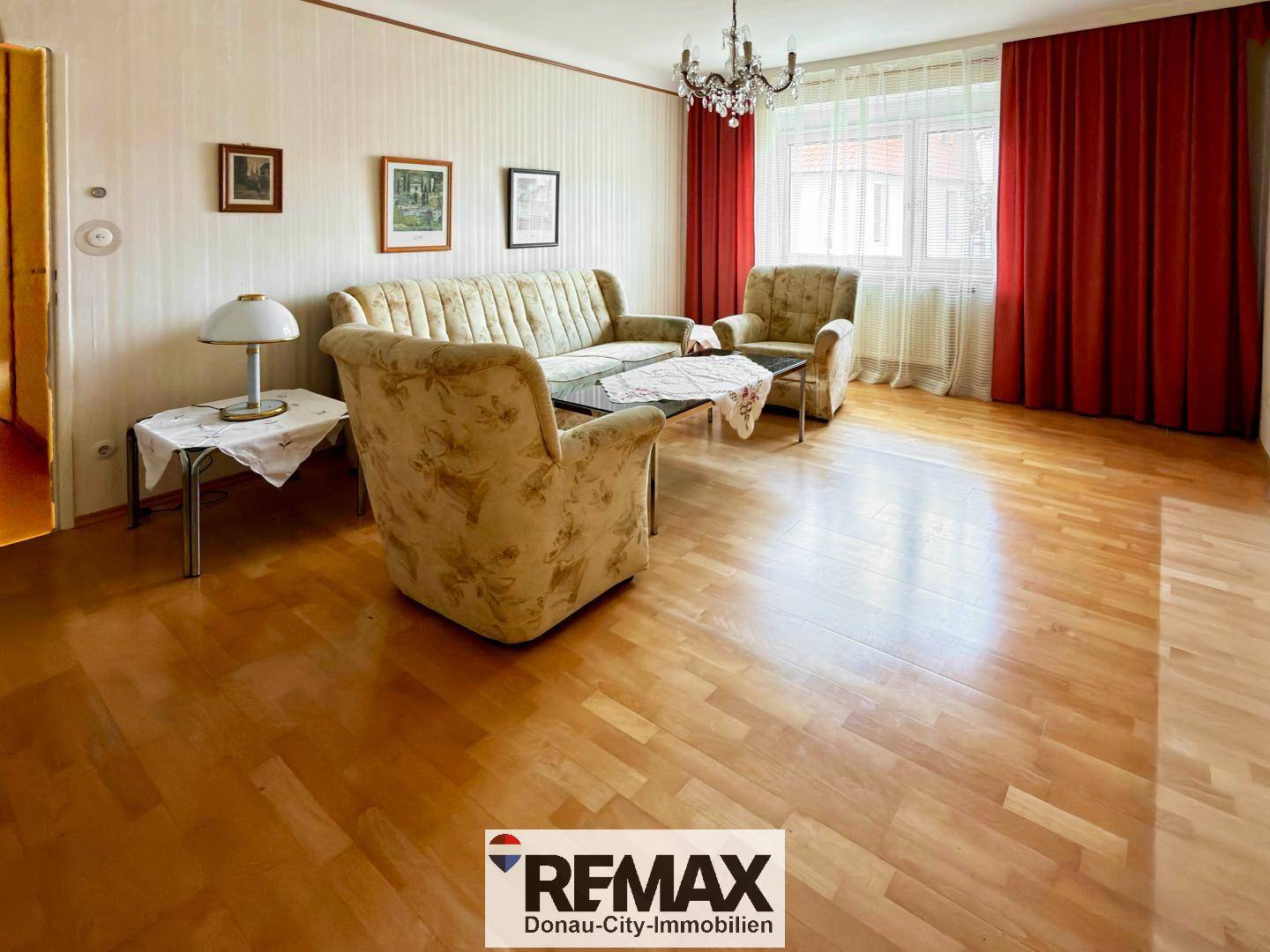Quiet Wohnung centrally located near the station