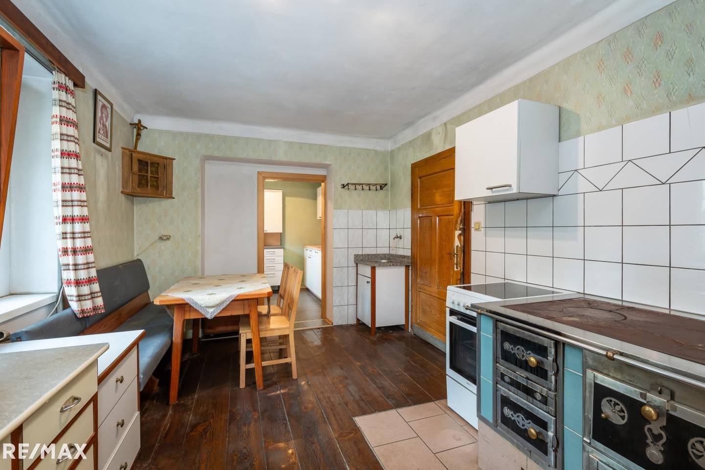 Sonnige Familienwohnung mit großem Grundstück