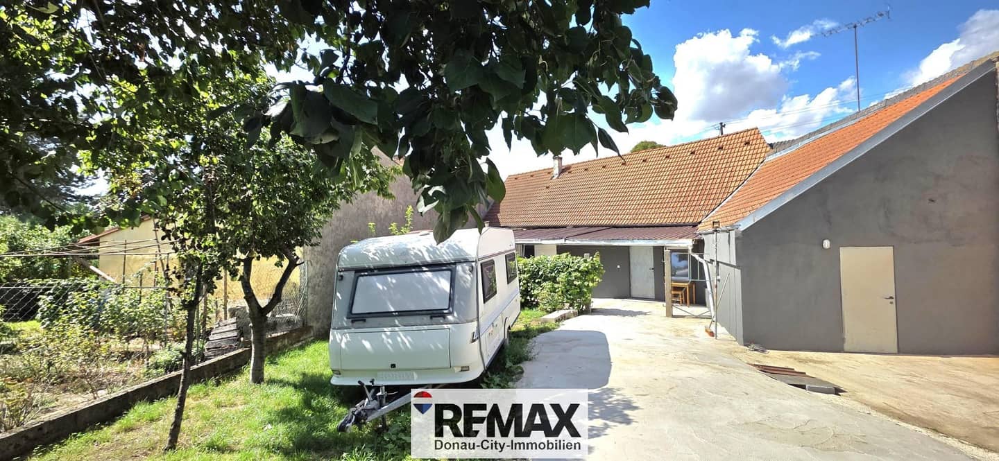 Familienwohnung mit eigenem Garten und Potenzial
