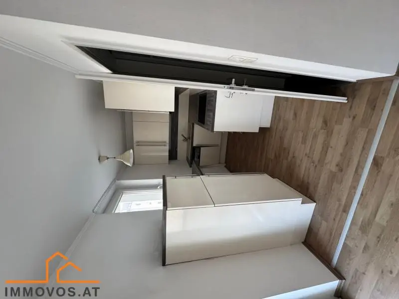 Lichtdurchflutete Wohnung mit Balkon und Stellplatz am Anningerpark