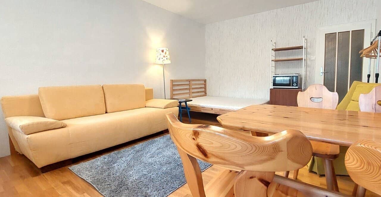 Holiday oasis near Semmering ski lift: Renovated apartment with loggia &amp; garage space (Second residence possible!)