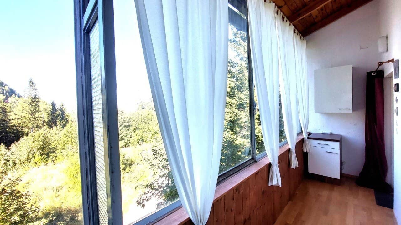 Holiday oasis near Semmering ski lift: Renovated apartment with loggia &amp; garage space (Second residence possible!)