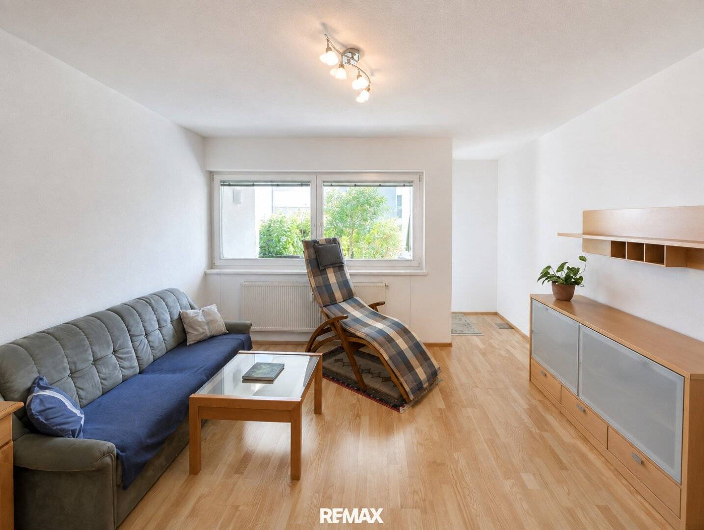Sunny garden apartment with terrace in central location in Telfs