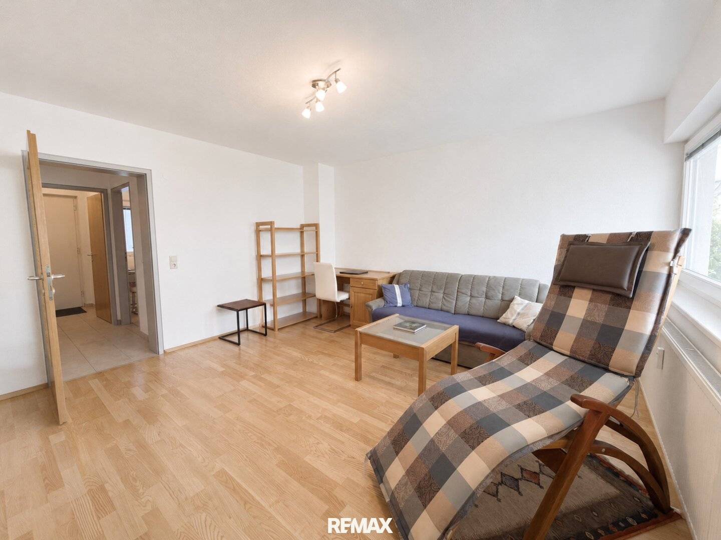 Sunny garden apartment with terrace in central location in Telfs