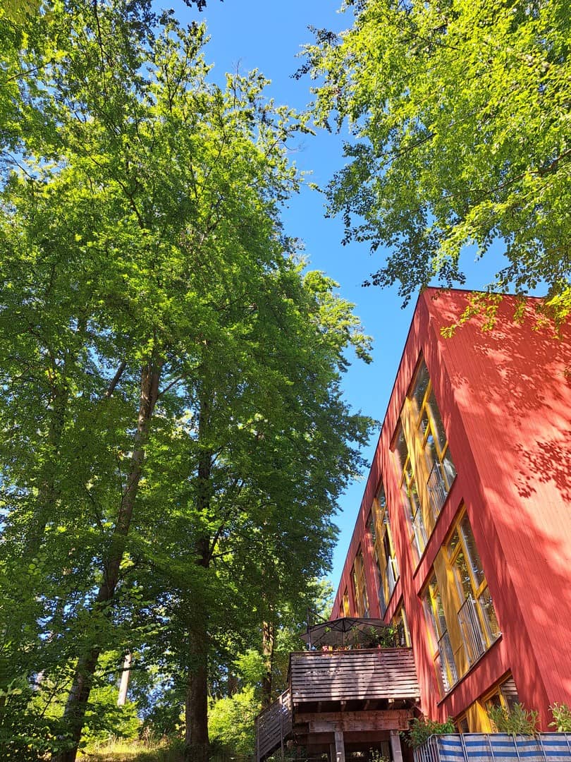 Wohnung by beech wood with high ceilings and parking