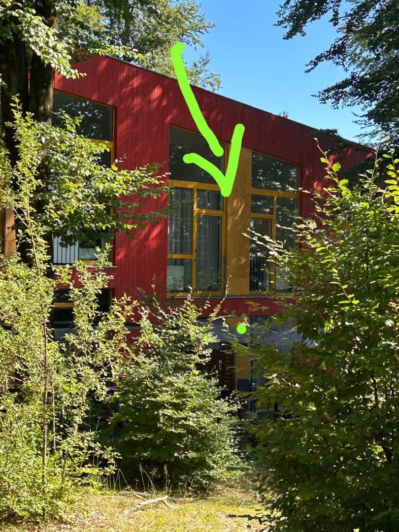 Wohnung by beech wood with high ceilings and parking