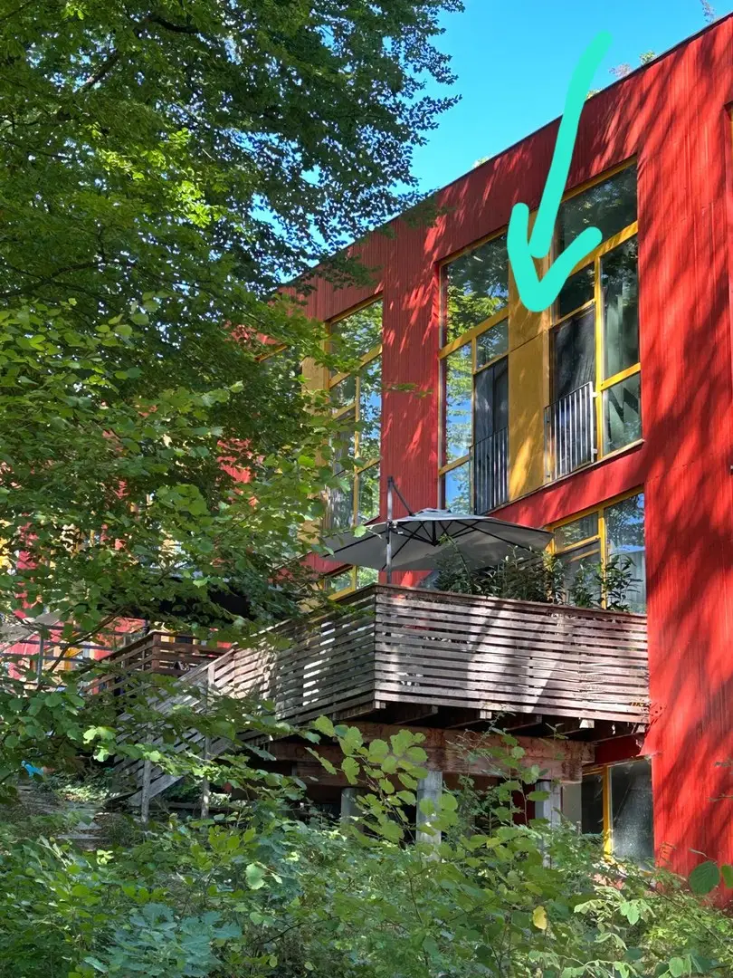 Wohnung by beech wood with high ceilings and parking