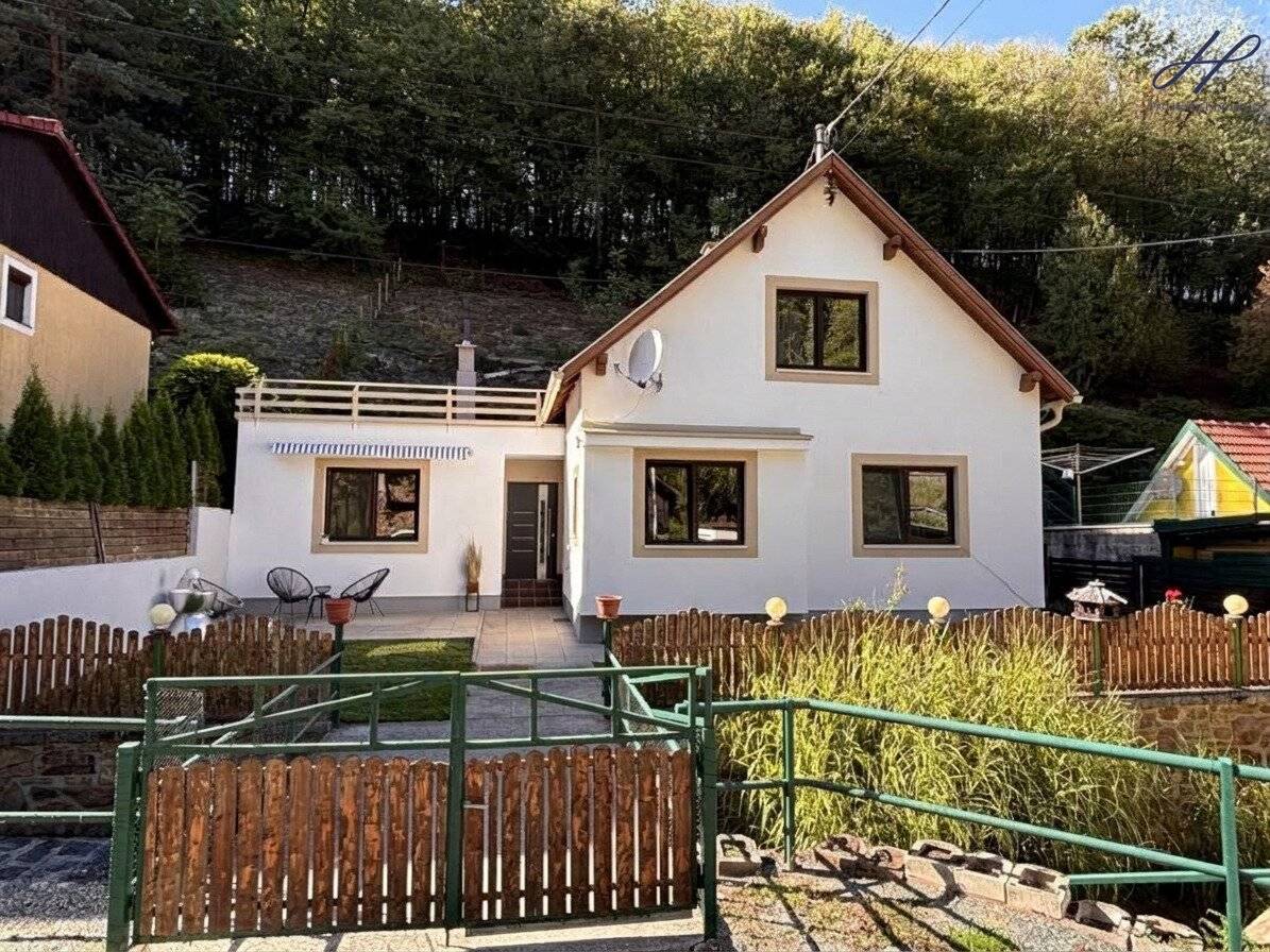 Small, fine and idyllic charming house with garden in Lockenhaus