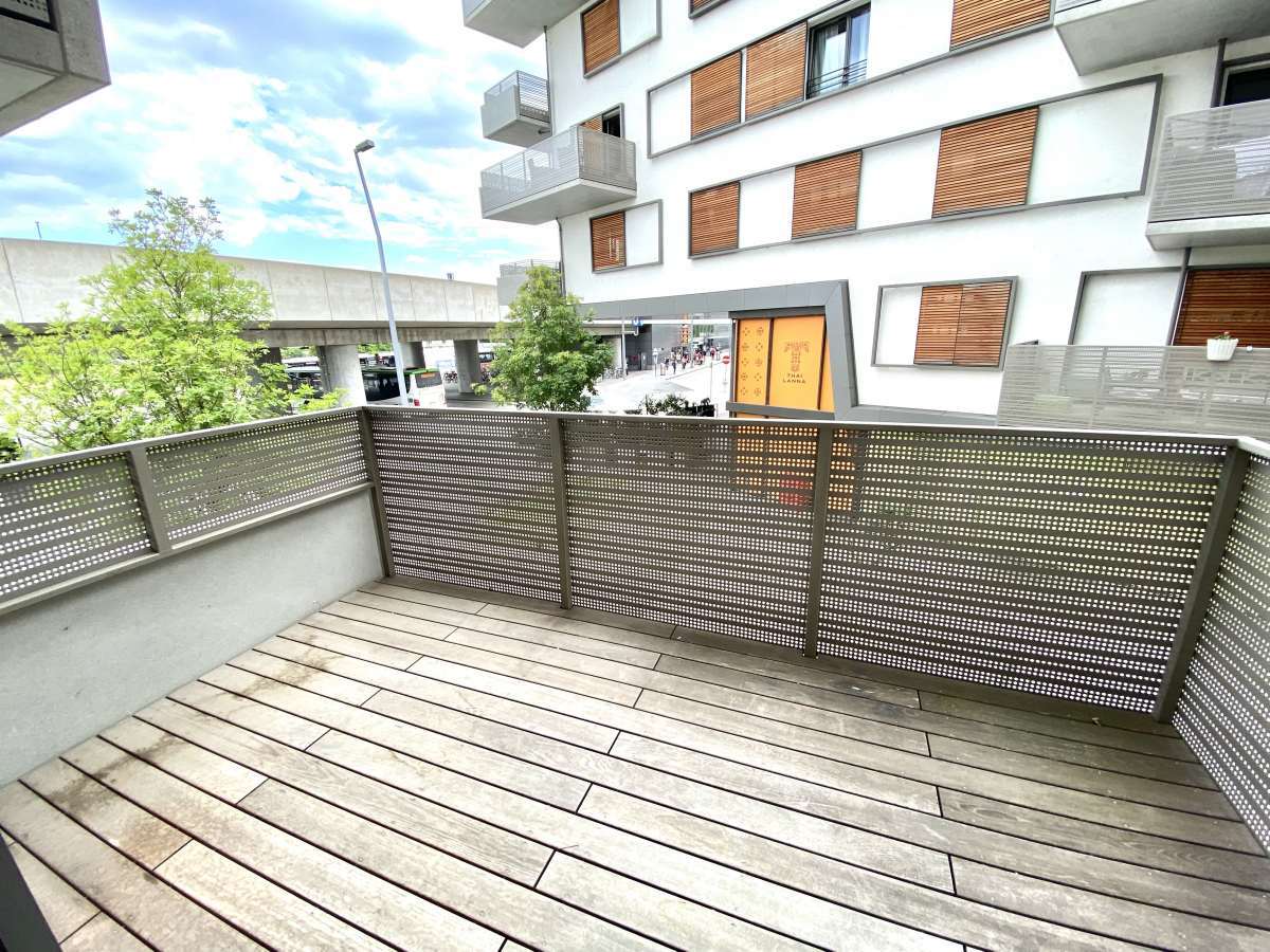 Bright apartment near U2 Aspernstraße with balcony