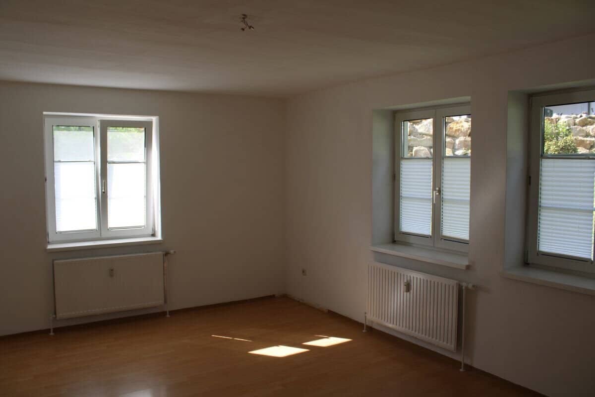 Charming 2-room apartment in St. Barbara, ground floor, with parking space, 49.85 m², rent €487
