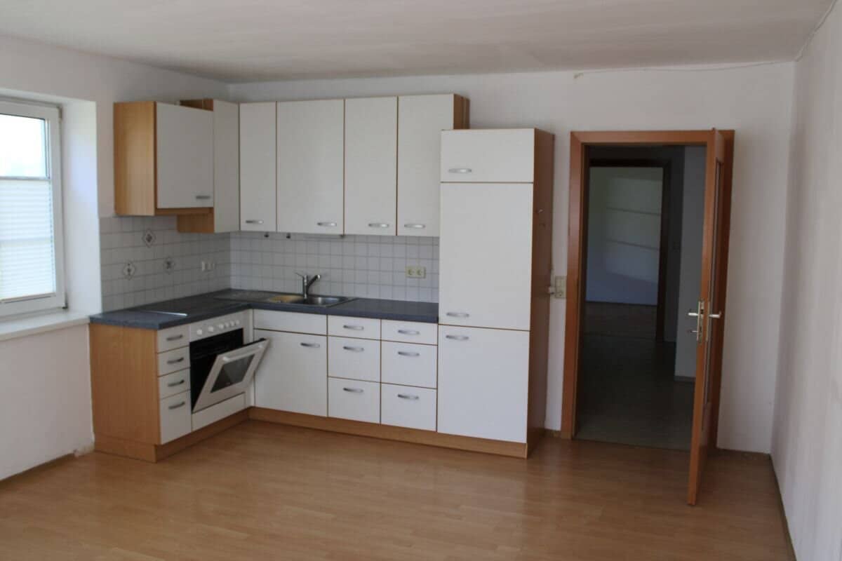 Charming 2-room apartment in St. Barbara, ground floor, with parking space, 49.85 m², rent €487