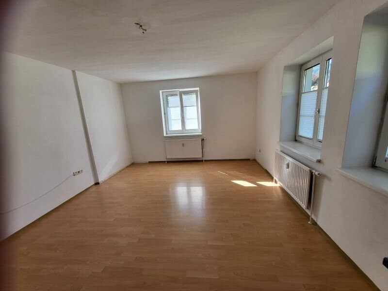 Charming 2-room apartment in St. Barbara, ground floor, with parking space, 49.85 m², rent €487