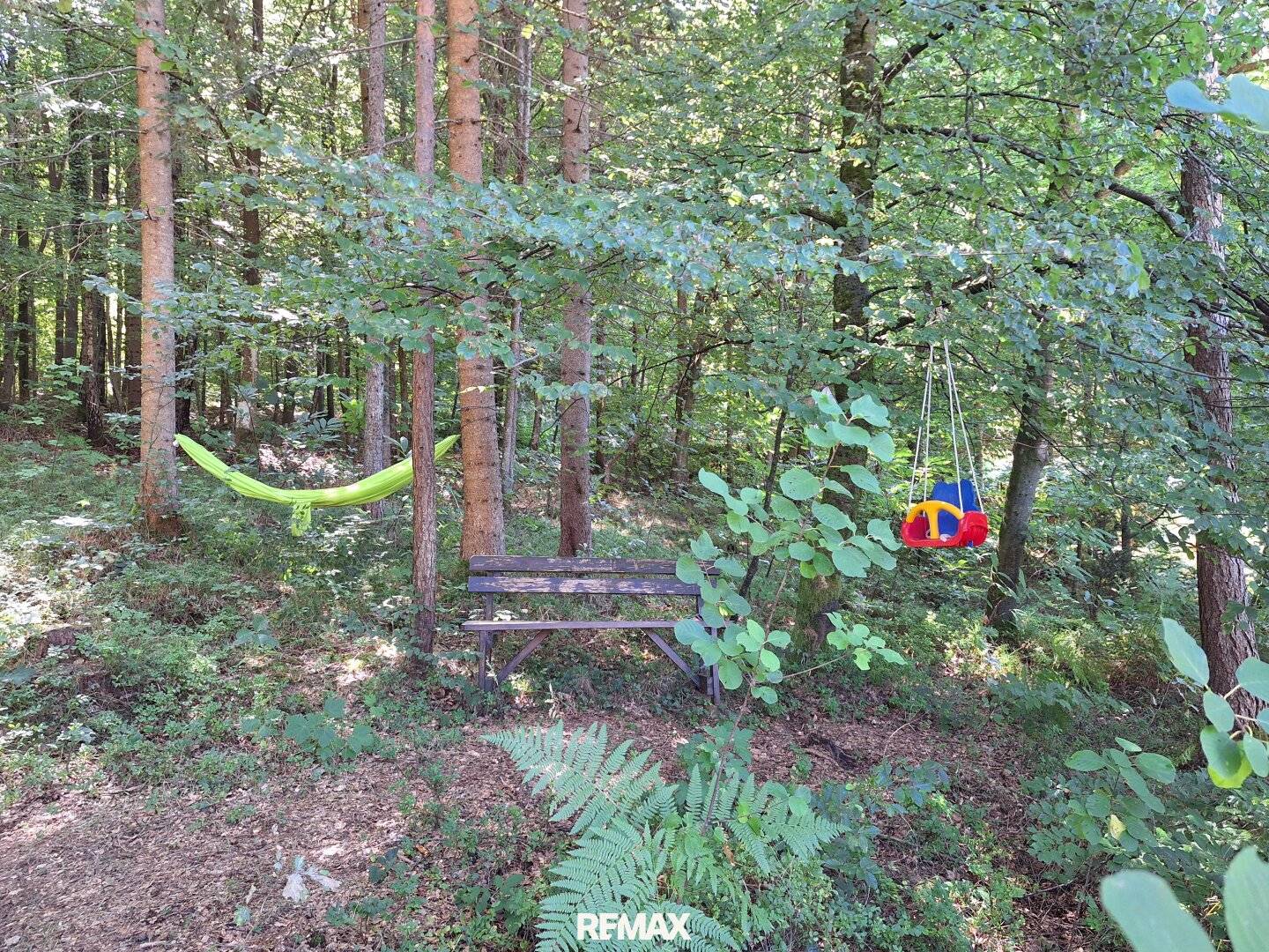 Rarity for nature lovers: Beautiful single family house with private forest (approx. 2,300 m²) on the outskirts of Graz