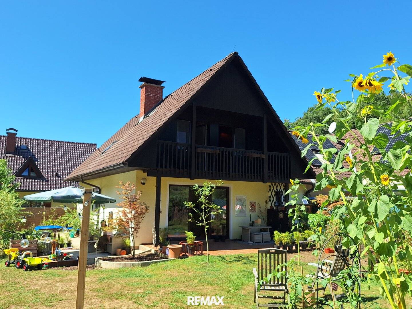 Rarity for nature lovers: Beautiful single family house with private forest (approx. 2,300 m²) on the outskirts of Graz