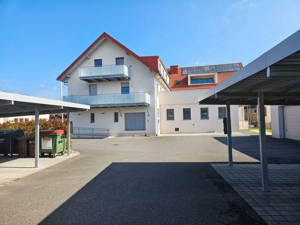 Hochwertiges Renditeobjekt mit 7 Wohnungen, Arztpraxis &amp; Gastronomie – € 134.500,- Jahresnettoertrag