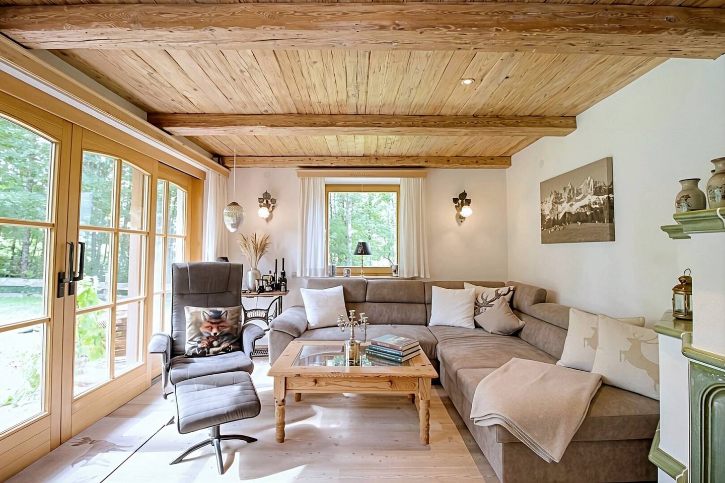 Unique Tyrolean country house in chalet style with spacious garden oasis