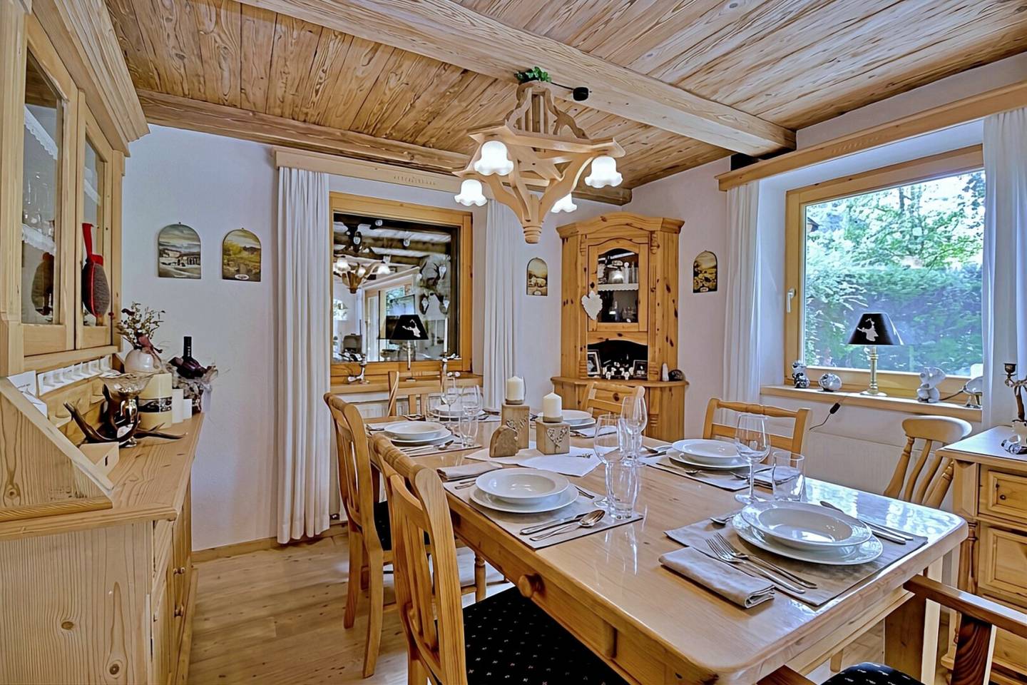 Unique Tyrolean country house in chalet style with spacious garden oasis