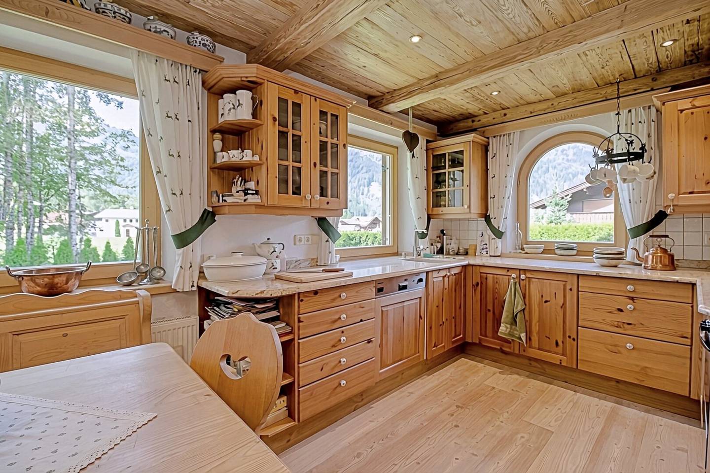 Unique Tyrolean country house in chalet style with spacious garden oasis