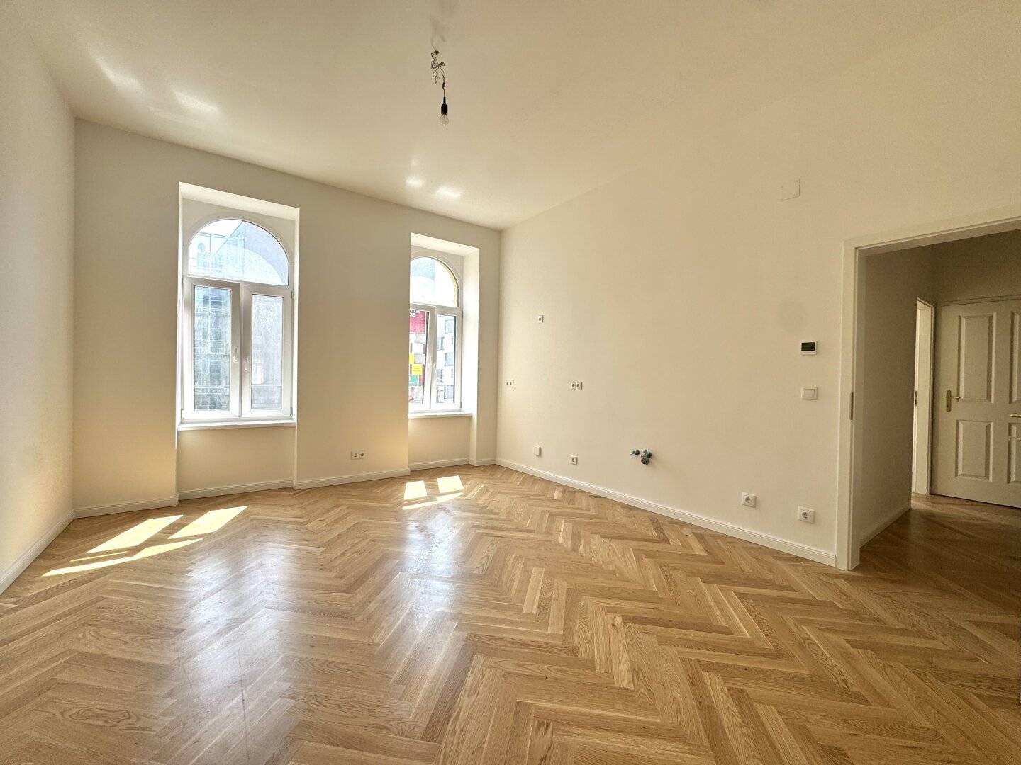 Living between Donaukanal and the Donauinsel – High-quality renovated old building apartments in the heart of Brigittenau including three attic apartments